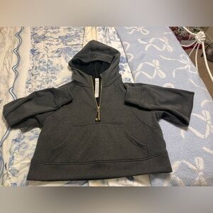 Womens lululemon scuba size M/L plush material inside
